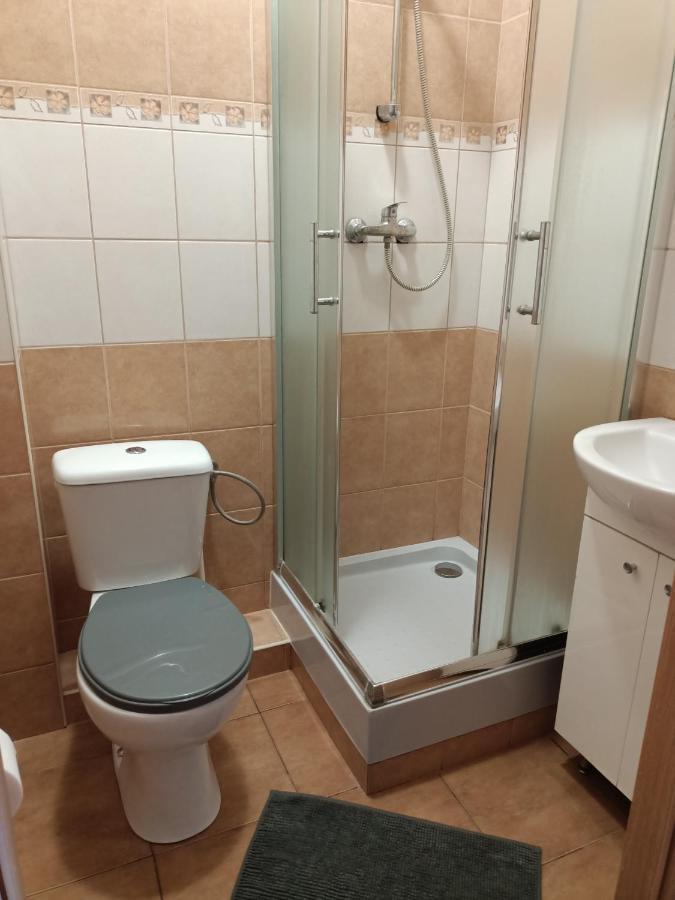 Pokoje Pod Swierkiem Swarzedz Luaran gambar