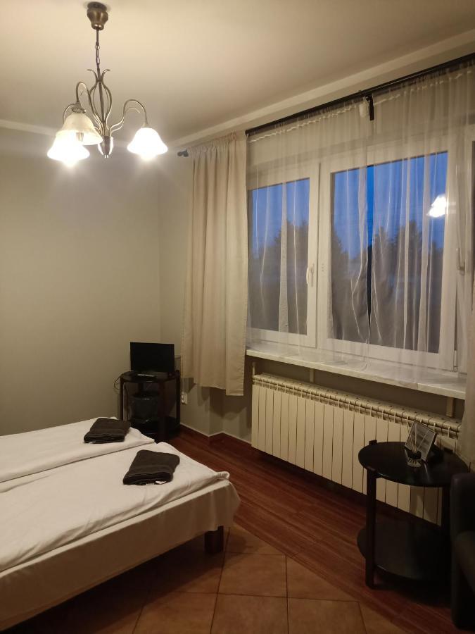 Pokoje Pod Swierkiem Swarzedz Luaran gambar