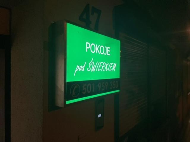 Pokoje Pod Swierkiem Swarzedz Luaran gambar