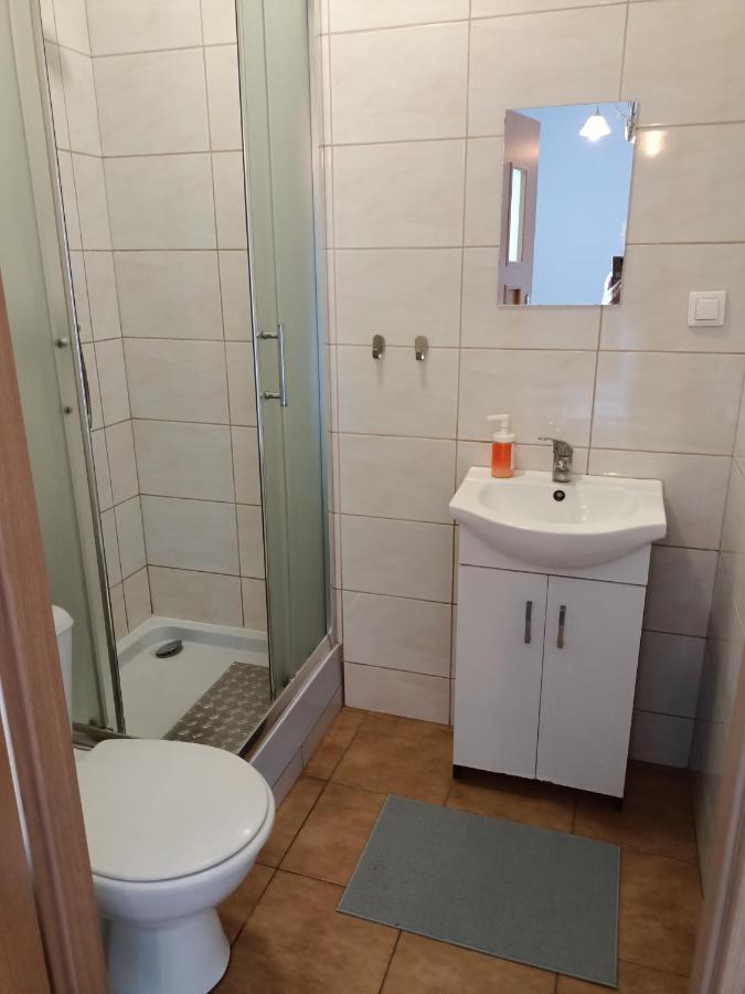 Pokoje Pod Swierkiem Swarzedz Luaran gambar