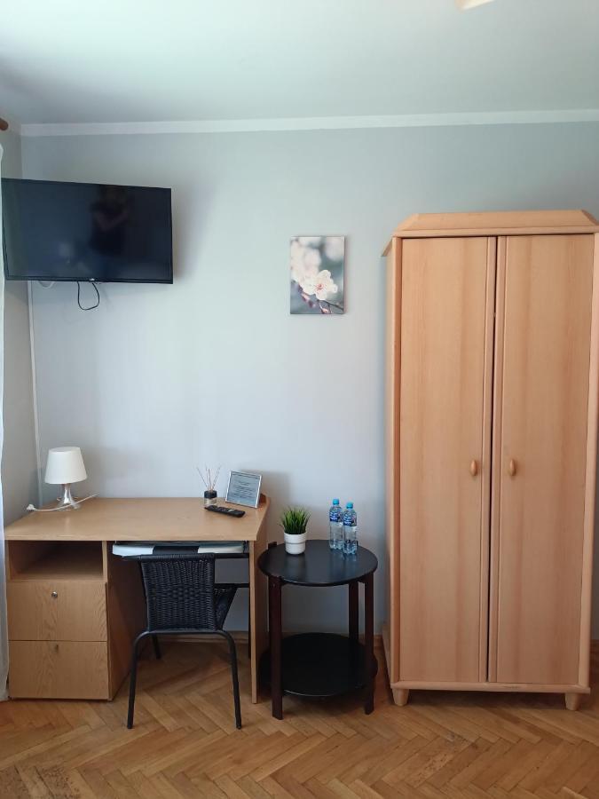 Pokoje Pod Swierkiem Swarzedz Luaran gambar