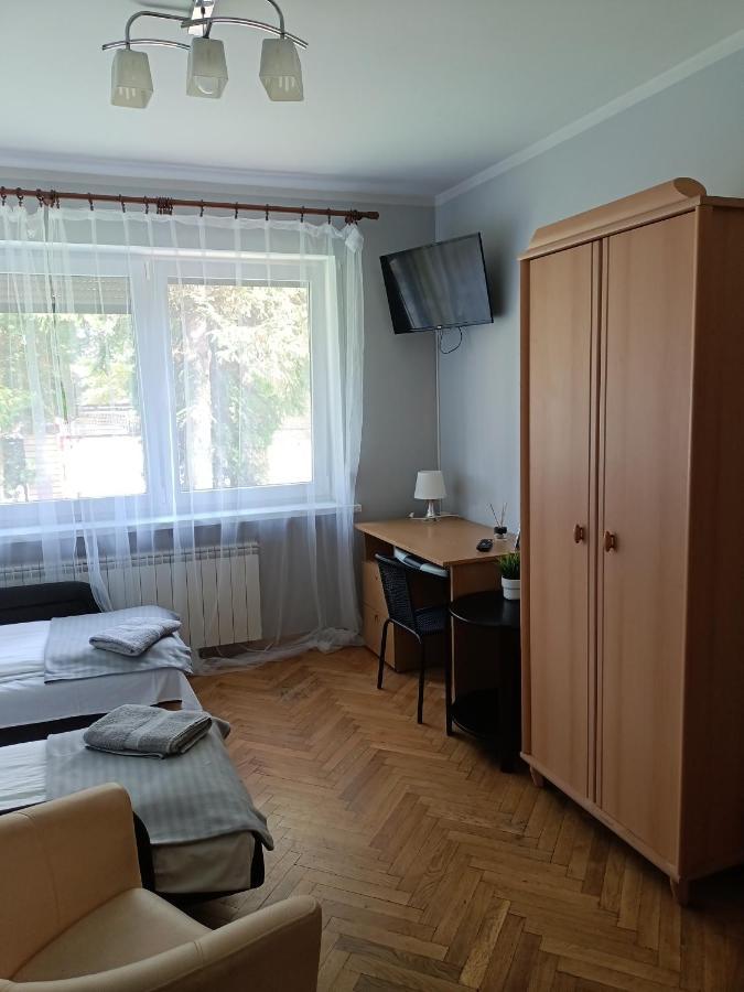 Pokoje Pod Swierkiem Swarzedz Luaran gambar